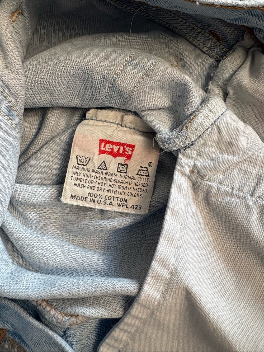 Vintage 90’s Levi's 501 Light Wash Button-Fly Blue Jeans - Made in USA - Picture 5 of 11